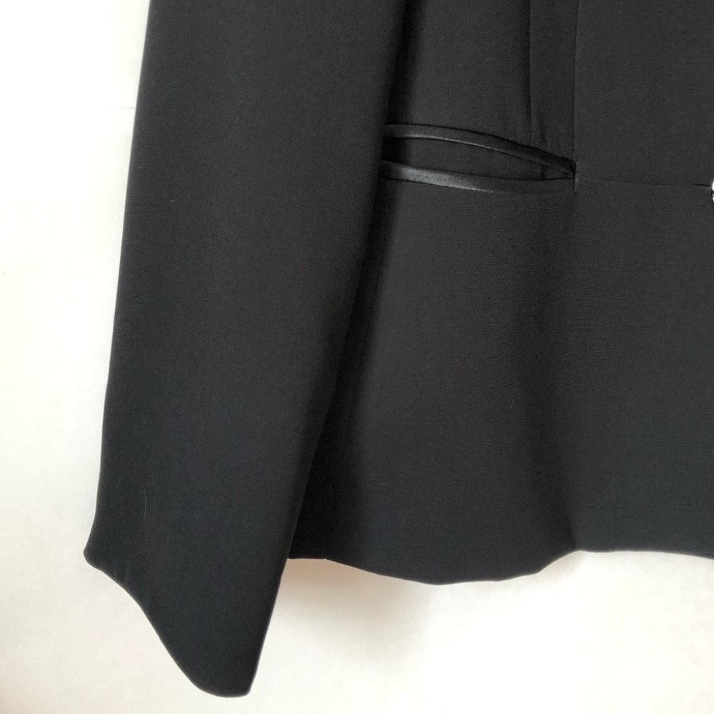 Le Suit Black Tuxedo Blazer and Pants Set - Picture 4 of 15